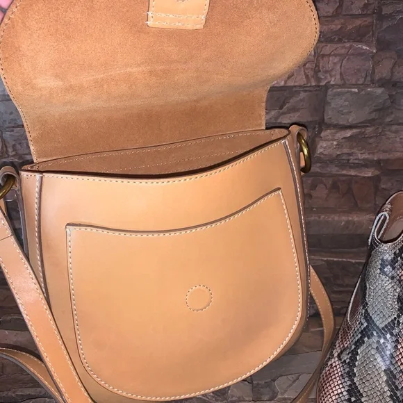 💛🤎Frye Harness Saddle Leather Saddle Crossbody Bag $428 - Picture 5 of 14